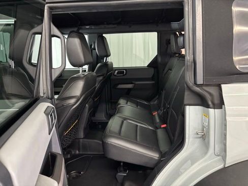 Used 2021 Ford Bronco Badlands image 11