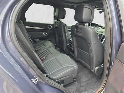 Used 2025 Land Rover Discovery Dynamic SE AWD/4WD image 11