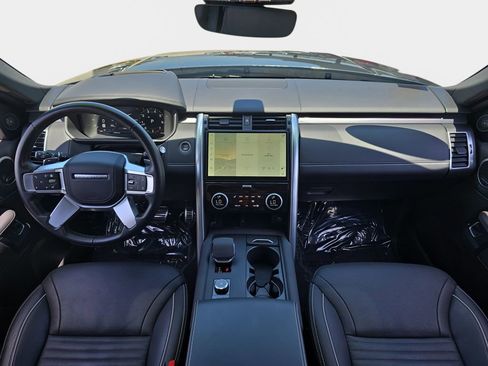 Certified 2024 Land Rover Discovery Metropolitan Edition AWD/4WD image 9