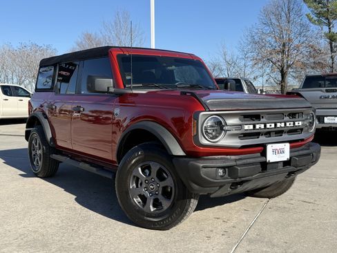 Used 2023 Ford Bronco Big Bend image 2