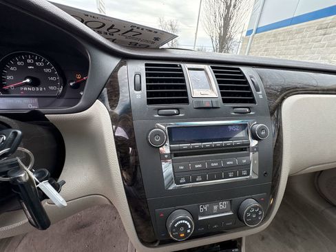 Used 2008 Cadillac DTS w/ Sun And Sound Package image 13