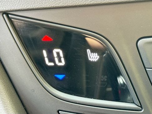 Used 2019 Buick Envision Essence w/ LPO, Active Package AWD/4WD image 19