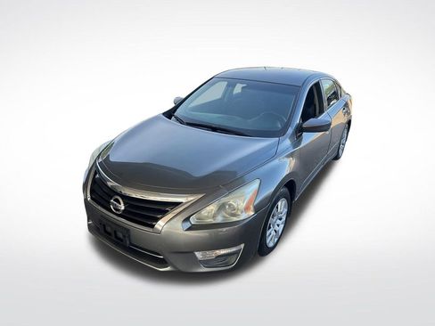 Used 2015 Nissan Altima 2.5 S w/ Power Driver Seat Package FWD image 32