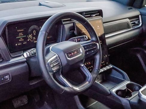 Used 2025 GMC Terrain Elevation image 24