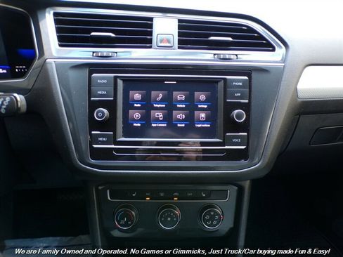 Used 2022 Volkswagen Tiguan S image 39