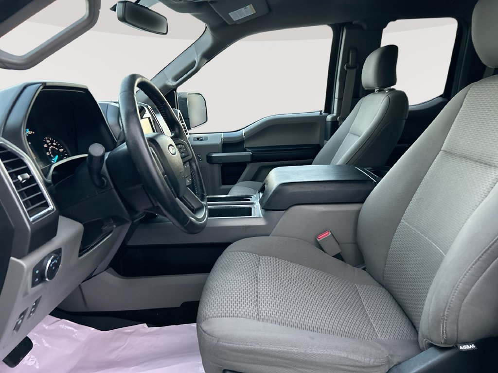 Used 2015 Ford F150 XLT w/ Equipment Group 302A Luxury AWD/4WD image 17