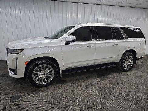 Used 2022 Cadillac Escalade ESV Premium Luxury image 7