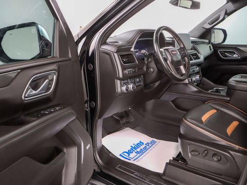 Used 2024 GMC Yukon AT4 w/ Max Trailering Package image 3