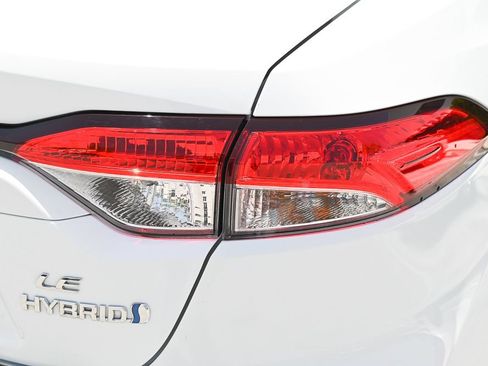 Used 2024 Toyota Corolla LE FWD image 28