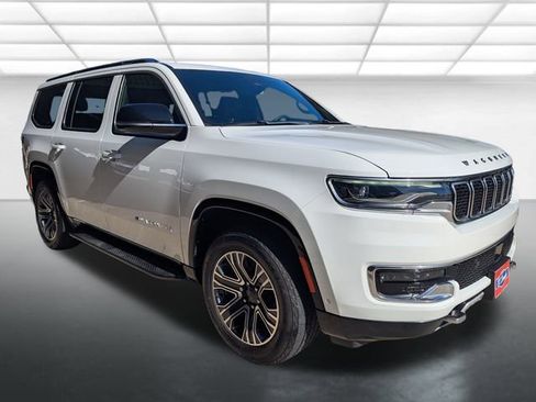 Used 2023 Jeep Wagoneer Series II w/ HD Trailer Tow Package image 1