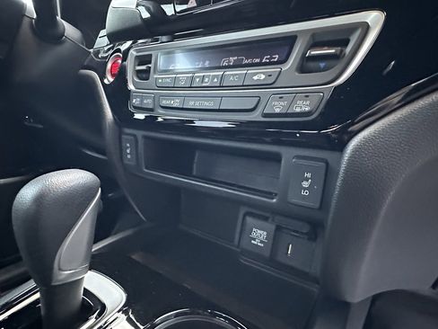 Used 2018 Honda Ridgeline Black Edition image 14