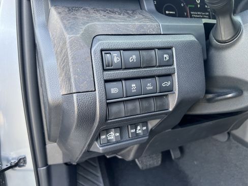 New 2026 Toyota Tacoma Limited AWD/4WD image 11