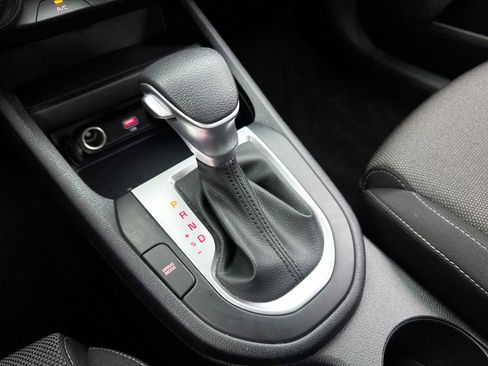 Used 2024 Kia Forte LXS w/ LXS Technology Package image 25