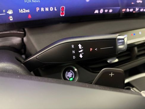 Used 2025 Buick Enclave Preferred image 22