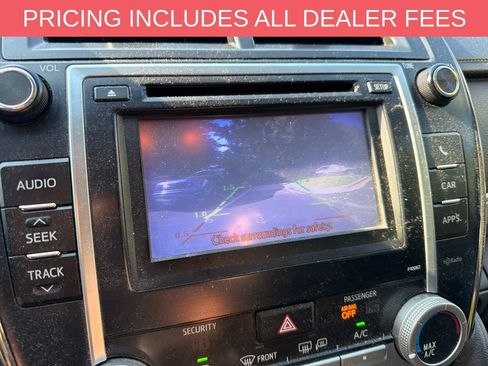 Used 2012 Toyota Camry SE FWD image 11