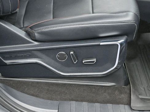 Used 2021 Ford F150 Lariat w/ Max Trailer Tow Package image 32