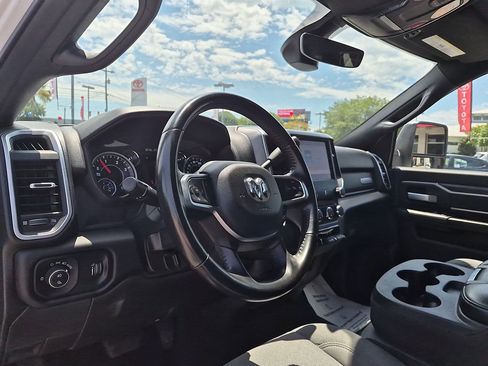 Used 2024 RAM 2500 Big Horn AWD/4WD image 15