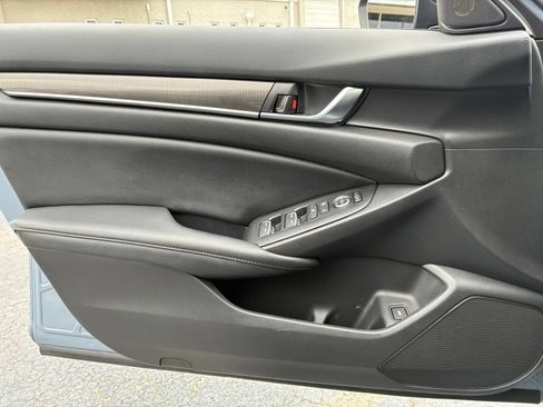 Used 2022 Honda Accord Sport image 11