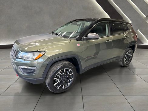 Used 2019 Jeep Compass Trailhawk w/ Cold Weather Group AWD/4WD image 6