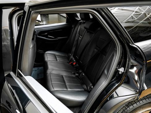 Used 2024 Land Rover Range Rover Evoque S image 40