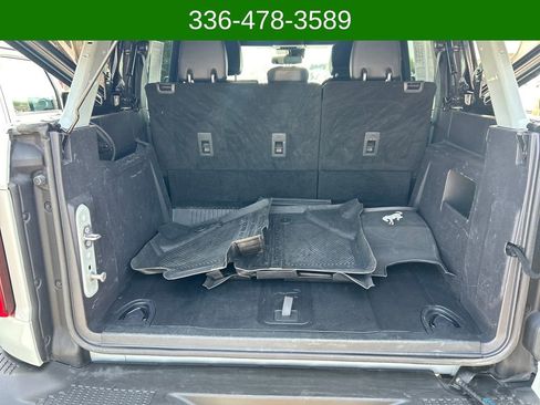 Used 2022 Ford Bronco Black Diamond w/ Sasquatch Package image 16