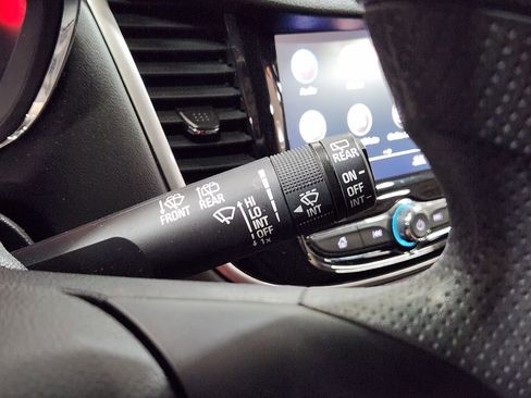 Used 2022 Chevrolet Trax LS w/ Tint and Cruise Package image 50