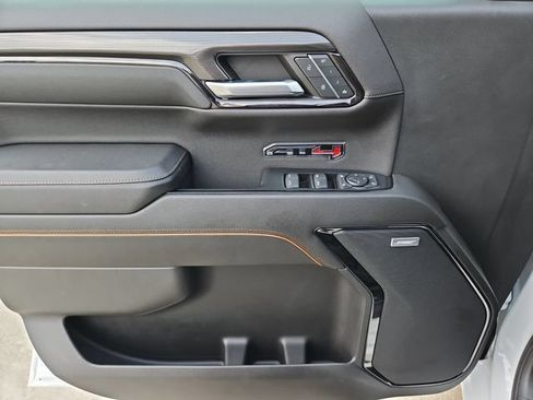 Used 2023 GMC Sierra 1500 AT4 w/ AT4 Preferred Package AWD/4WD image 15