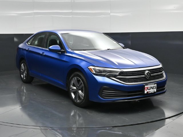 Used 2024 Volkswagen Jetta SE FWD image 5