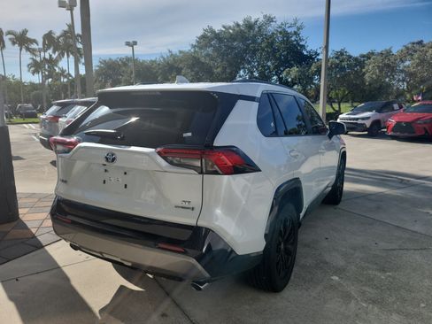 Certified 2024 Toyota RAV4 SE AWD/4WD image 7