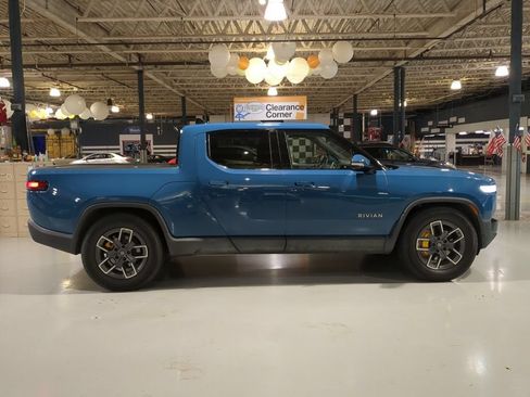 Used 2022 Rivian R1T Adventure AWD/4WD image 7
