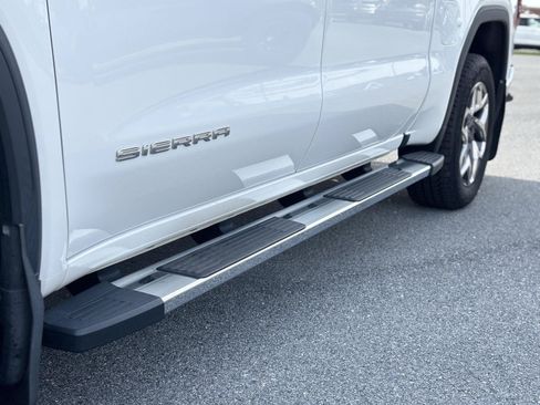 Used 2022 GMC Sierra 1500 SLT w/ SLT Premium Plus Package AWD/4WD image 8