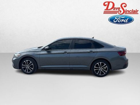 Used 2024 Volkswagen Jetta Sport FWD image 10