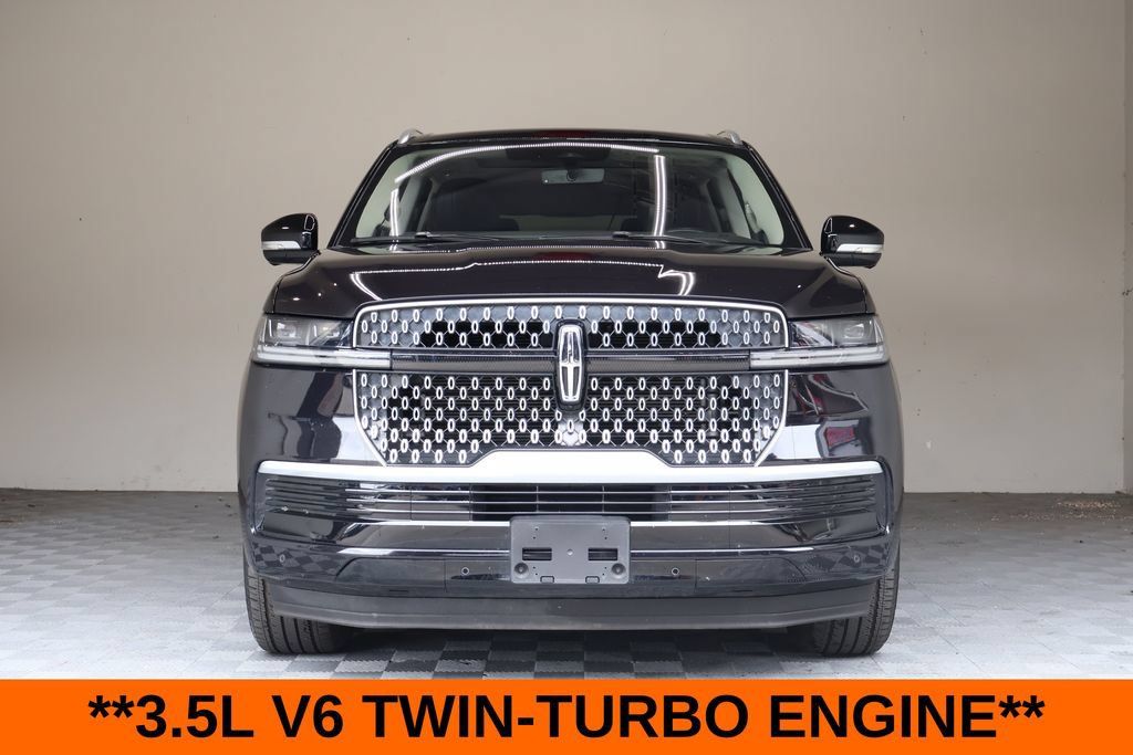 Used 2025 Lincoln Navigator L Reserve AWD/4WD image 4
