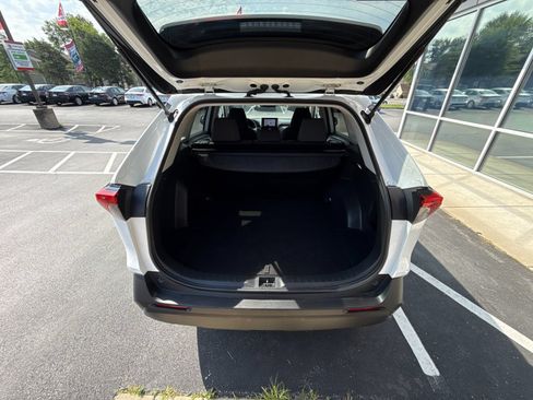 Used 2024 Toyota RAV4 XLE FWD image 23