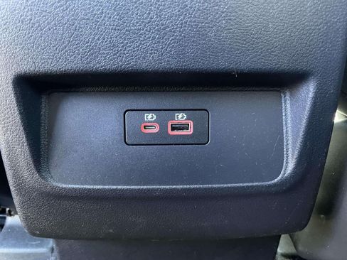 Used 2022 Nissan Frontier SV AWD/4WD image 11