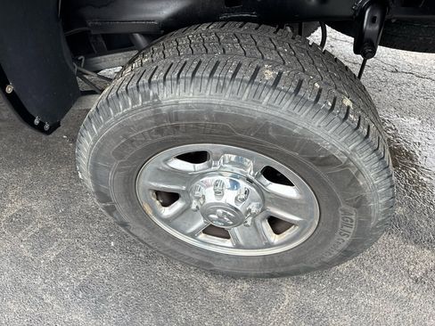 Used 2014 RAM 2500 Tradesman w/ Chrome Appearance Group image 13