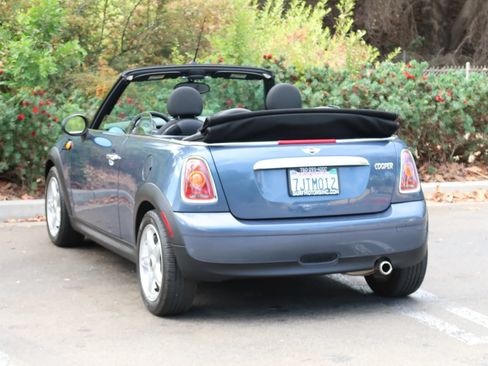 Used 2009 MINI Cooper Convertible FWD image 22