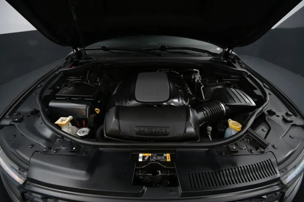 Used 2021 Dodge Durango R/T w/ Blacktop Package AWD/4WD image 19