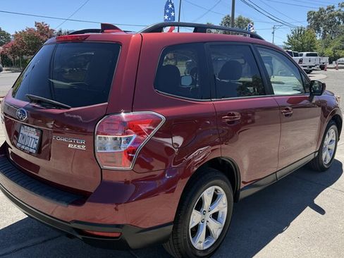 Used 2016 Subaru Forester 2.5i Premium w/ Popular Package #2 AWD/4WD image 3