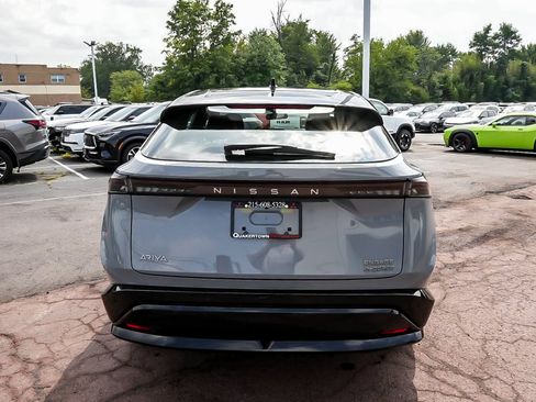 Used 2023 Nissan Ariya AWD image 5