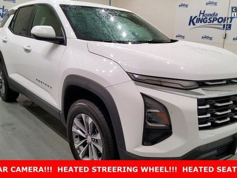 Used 2025 Chevrolet Equinox LT image 2