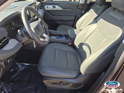 New 2026 Ford Explorer Active w/ Active Comfort Package image 6