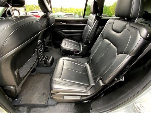Used 2023 Jeep Grand Cherokee L Limited image 21