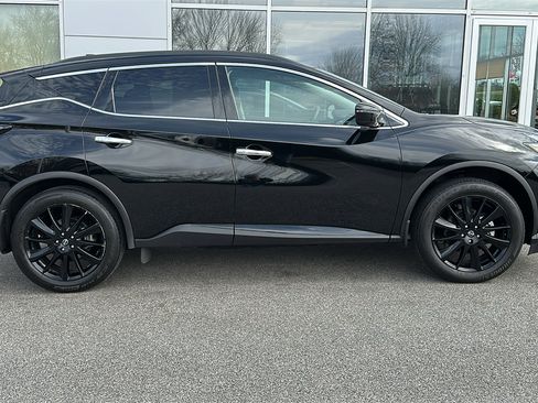 Certified 2024 Nissan Murano SV w/ SV Midnight Edition Package image 29