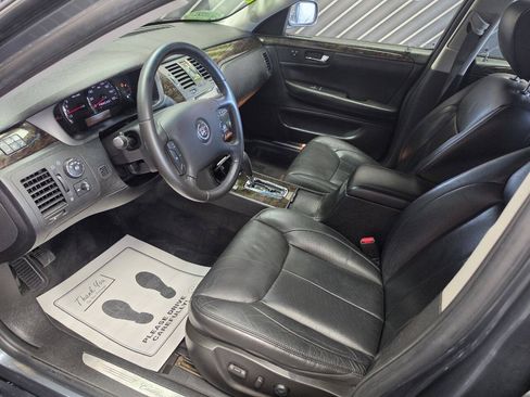 Used 2011 Cadillac DTS FWD image 13