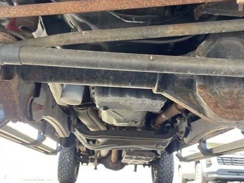 Used 2015 Ford F250 Lariat w/ Lariat Interior Package image 9