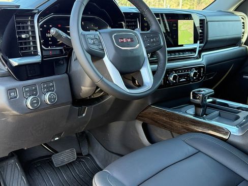 New 2026 GMC Sierra 1500 Elevation image 23