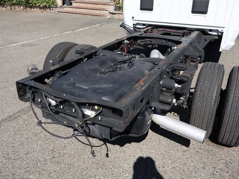 Used 2022 RAM 3500 Tradesman w/ Safety Group image 8