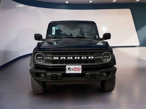Used 2022 Ford Bronco Black Diamond image 8
