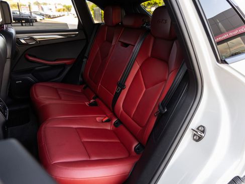 Certified 2017 Porsche Macan GTS image 38